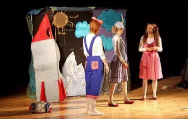 "BABROSZKI LECĄ W KOSMOS" - INTERAKTYWNY SPEKTAKL DLA DZIECI WYKONANIU AKTOR&Oacute;W Z TEATRU TRIP. 3