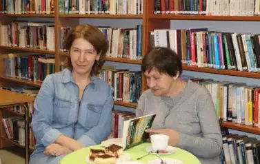 Uczestniczki DKK i prowadząca spotkanie