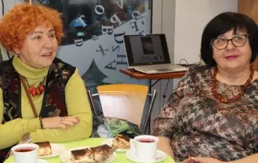 Uczestniczki DKK dyskutują o książkach