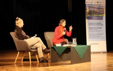 Ewa Woydyłło opowiada o szczęściu