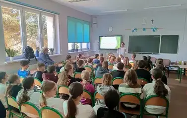 Autorka opowiada dzieciom o niepełnosprawnościach