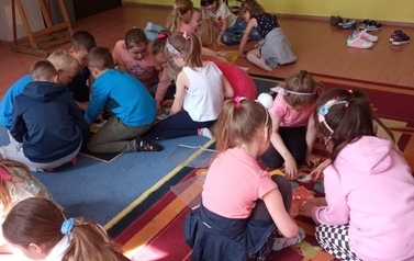 Zajęcia biblioteczne o muminkach dla przedszkolak&oacute;w