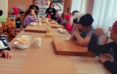 Zajęcia kulinarne w Domu Ludowym w Wilczkowicach (22.04.2024 r.) 14