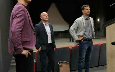 Sala widowiskowa Ośrodka Kultury w Brzeszczach przechodzi końcowy etap metamorfozy. 4