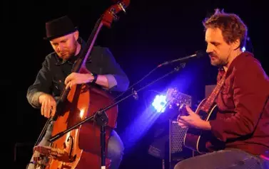 PAWEŁ DOMAGAŁA "INTYMNIE" - AKUSTYCZNY KONCERT NA GŁOS, GITARĘ I KONTRABAS 16