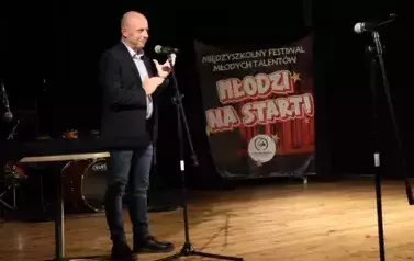 MIĘDZYSZKOLNY FESTIWAL MŁODYCH TALENT&Oacute;W &quot;MŁODZI NA START&quot; &ndash; GALA LAUREAT&Oacute;W &nbsp; 7