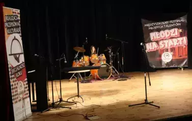 MIĘDZYSZKOLNY FESTIWAL MŁODYCH TALENT&Oacute;W &quot;MŁODZI NA START&quot; &ndash; GALA LAUREAT&Oacute;W &nbsp; 20