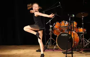 MIĘDZYSZKOLNY FESTIWAL MŁODYCH TALENT&Oacute;W &quot;MŁODZI NA START&quot; &ndash; GALA LAUREAT&Oacute;W &nbsp; 30