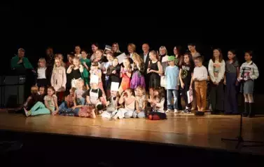 MIĘDZYSZKOLNY FESTIWAL MŁODYCH TALENT&Oacute;W &quot;MŁODZI NA START&quot; &ndash; GALA LAUREAT&Oacute;W &nbsp; 33
